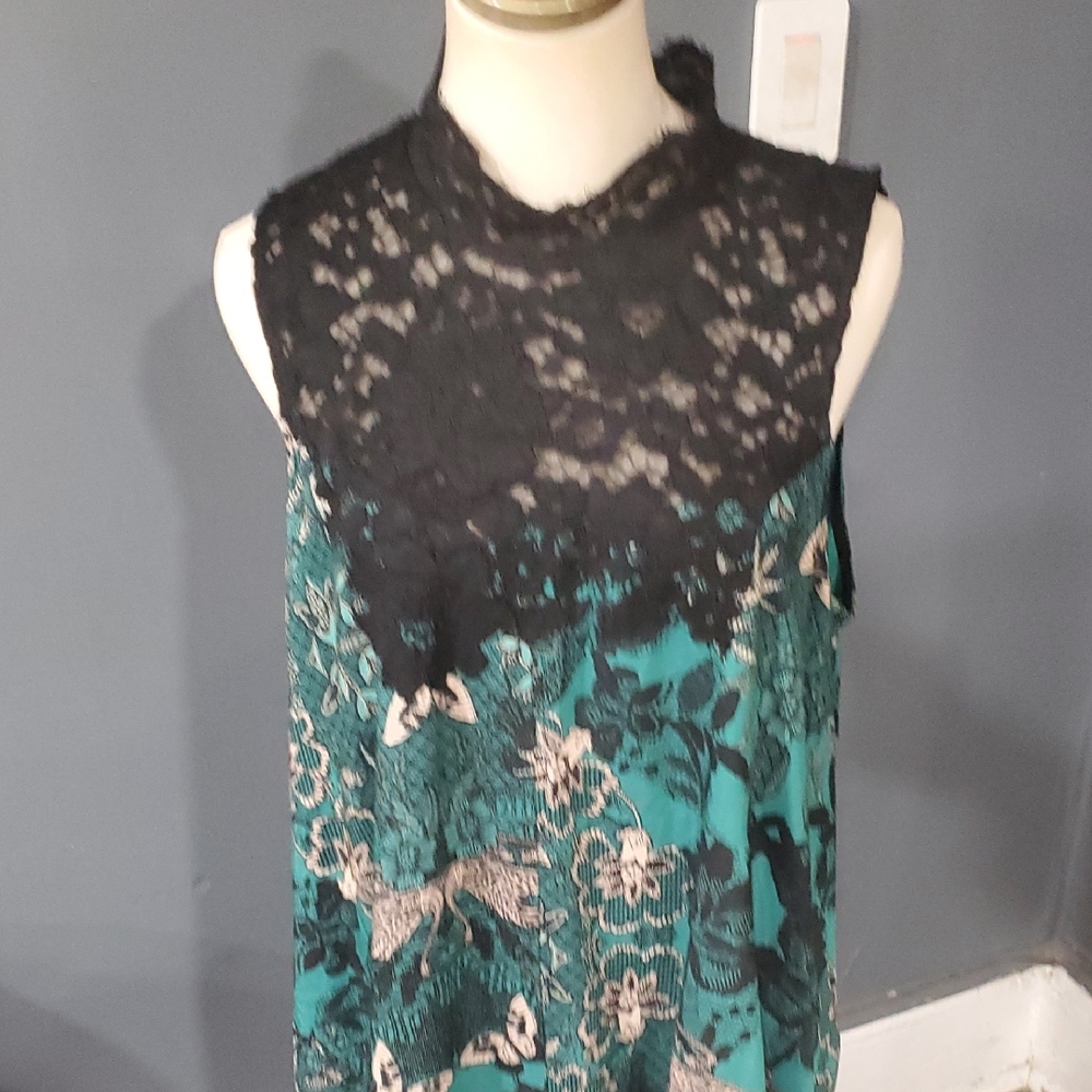 Maeve Chic Black and Green Floral Dress - Picture 3 of 16